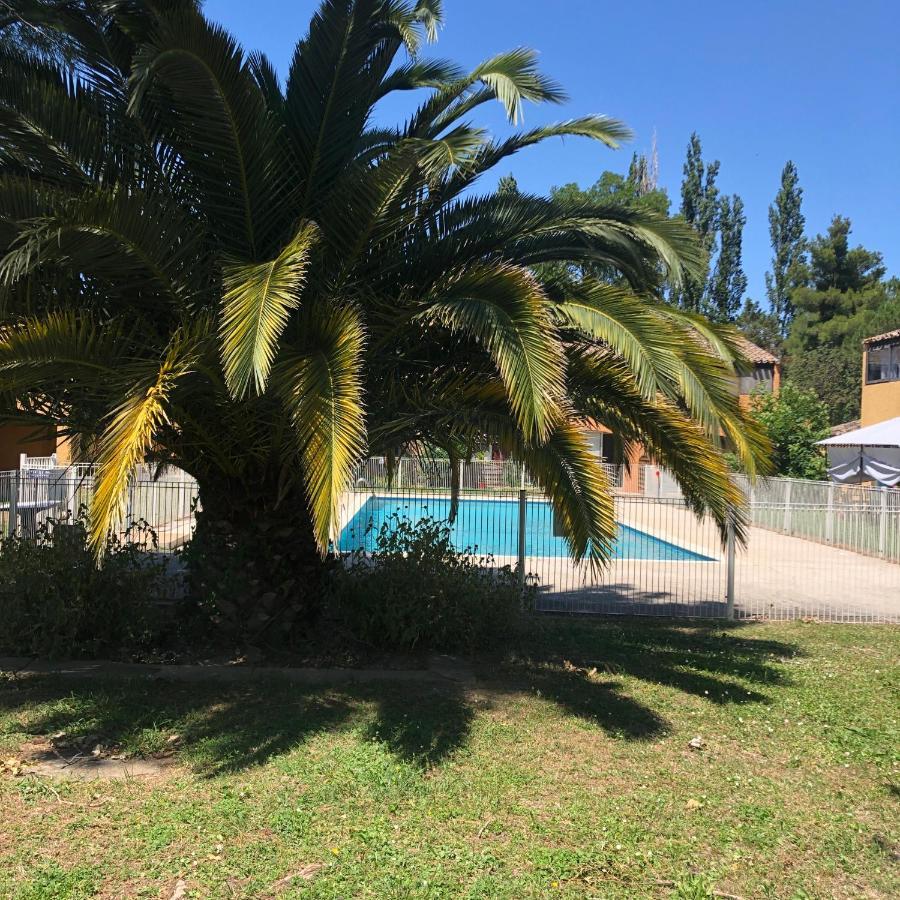Appartement Village 7 En Residence De Vacances En Camargue Arles Kültér fotó